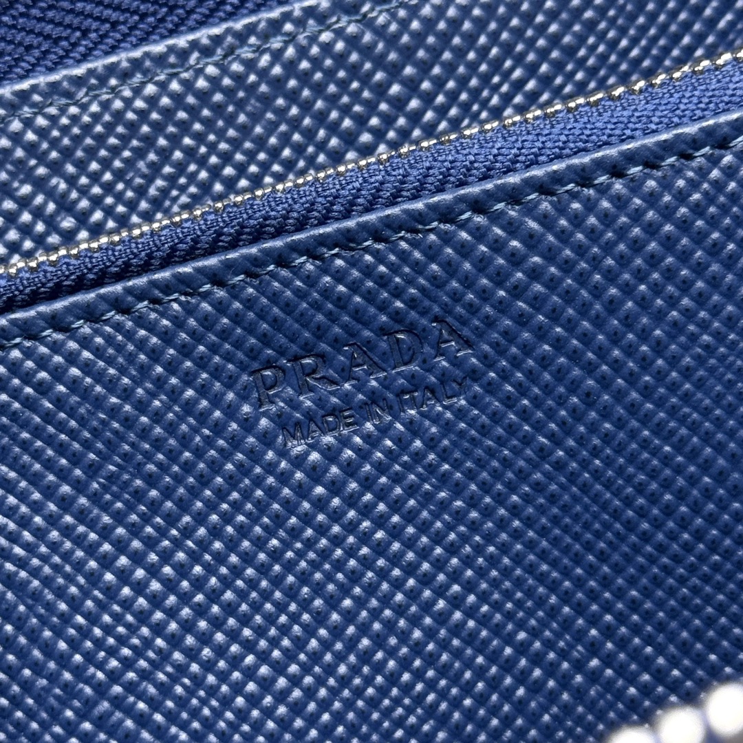 Prada Wallets Purse